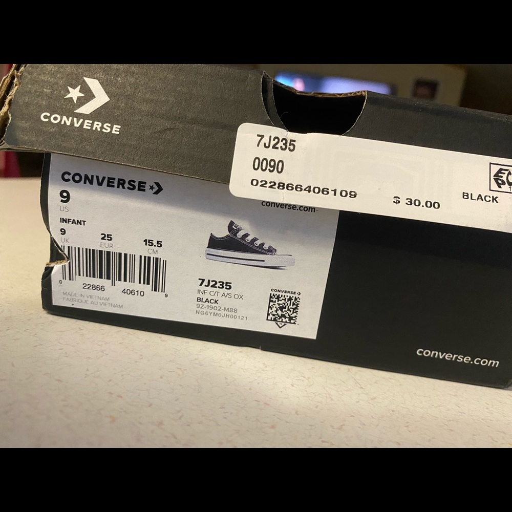 New toddler boys converse